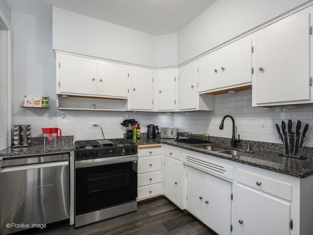 3847 N Spaulding Avenue, Chicago, IL 60618