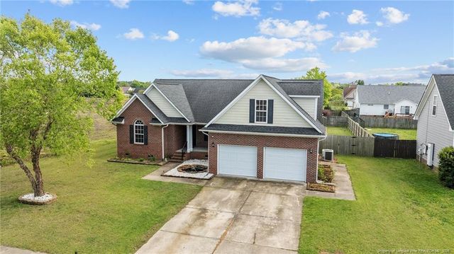 5841 Blue Sky Lane, Hope Mills, NC 28348