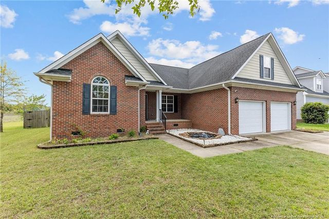 5841 Blue Sky Lane, Hope Mills, NC 28348