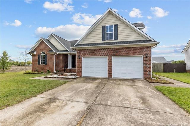 5841 Blue Sky Lane, Hope Mills, NC 28348