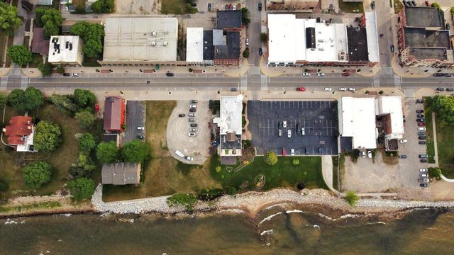 450 1st STREET, Menominee, MI 49858