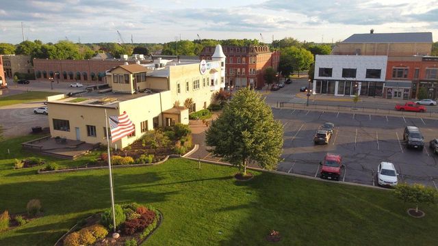 450 1st STREET, Menominee, MI 49858