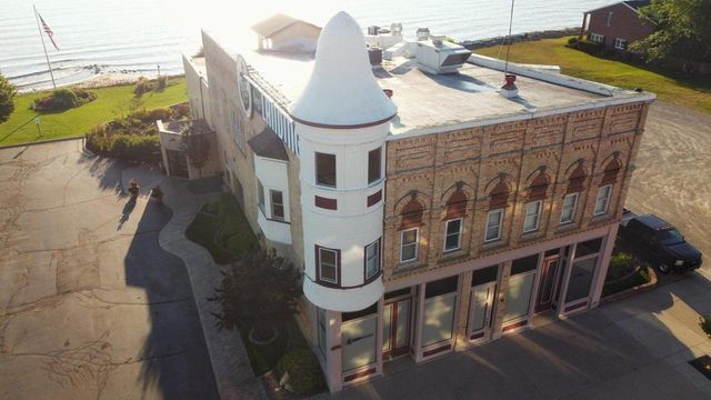 450 1st STREET, Menominee, MI 49858