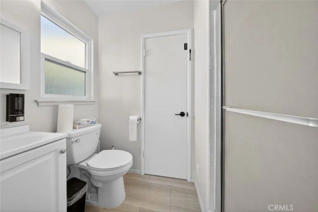 8100 Bellaire Avenue, North Hollywood, CA 91605