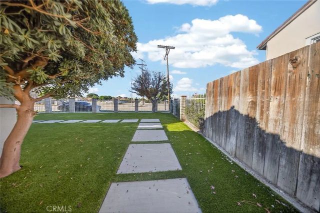 8100 Bellaire Avenue, North Hollywood, CA 91605