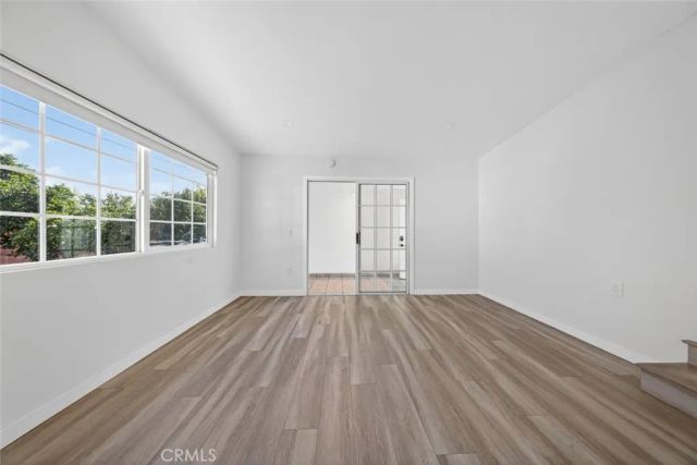 8100 Bellaire Avenue, North Hollywood, CA 91605