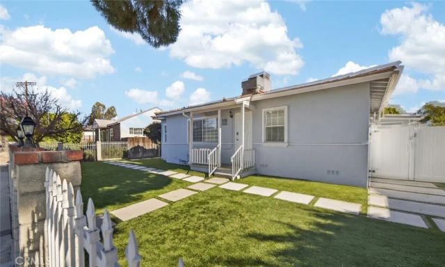 8100 Bellaire Avenue, North Hollywood, CA 91605