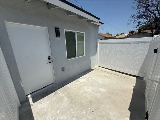 8100 Bellaire Avenue, North Hollywood, CA 91605
