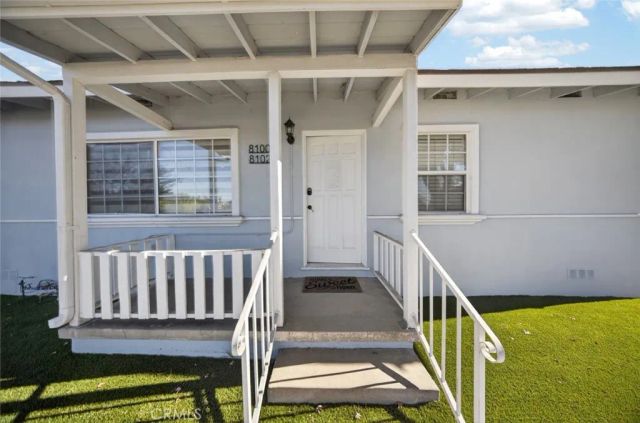 8100 Bellaire Avenue, North Hollywood, CA 91605