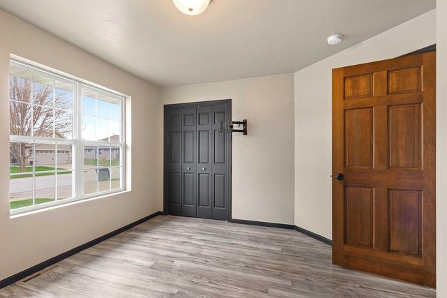 4814 ISABELLA CIRCLE, Hobart, WI 54155