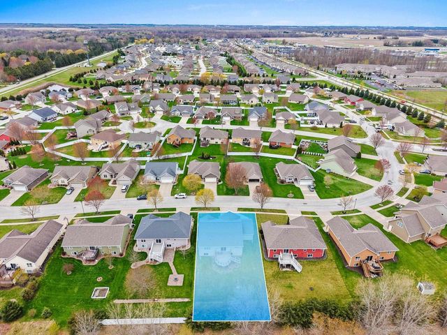 4814 ISABELLA CIRCLE, Hobart, WI 54155