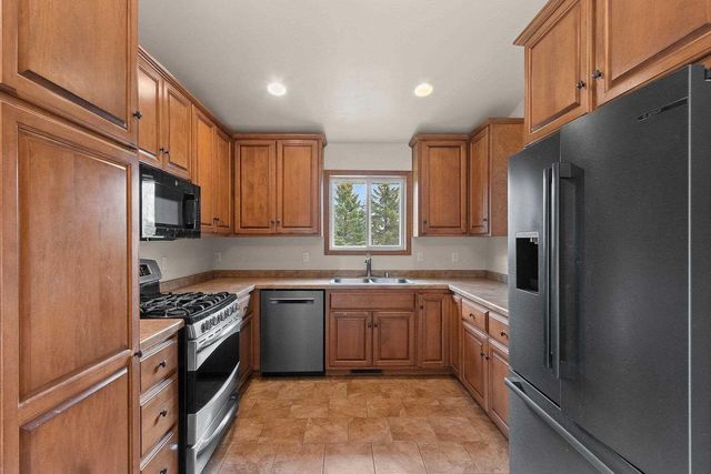 4814 ISABELLA CIRCLE, Hobart, WI 54155