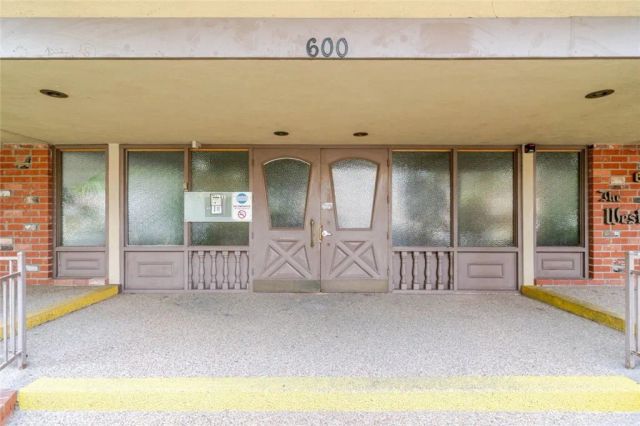 600 W Stocker Street 319, Glendale, CA 91202