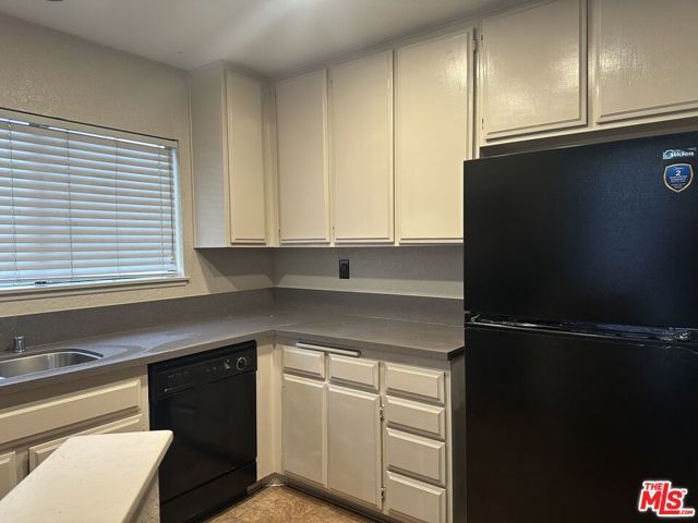 77 Willowcrest Lane, Pomona, CA 91766