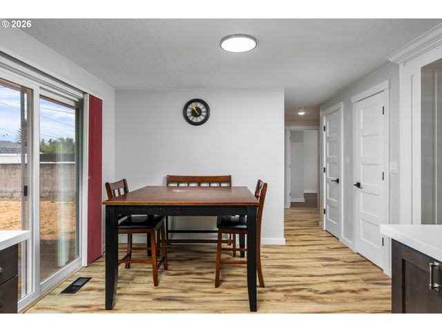 3347 Se 180TH Ave, Portland, OR 97236