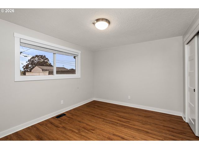 3347 Se 180TH Ave, Portland, OR 97236