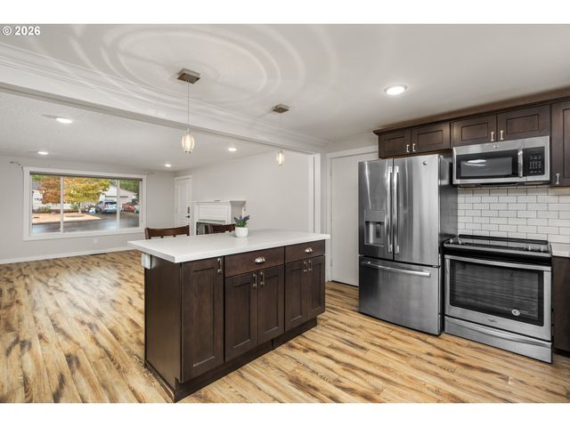 3347 Se 180TH Ave, Portland, OR 97236
