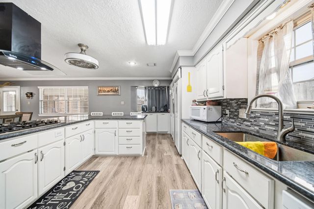 1305 Mcdonald Street, Deer Park, TX 77536