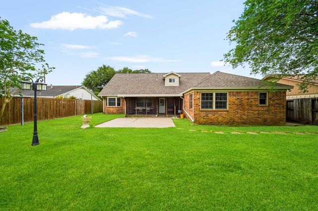 1305 Mcdonald Street, Deer Park, TX 77536