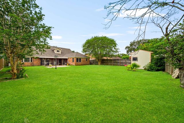 1305 Mcdonald Street, Deer Park, TX 77536