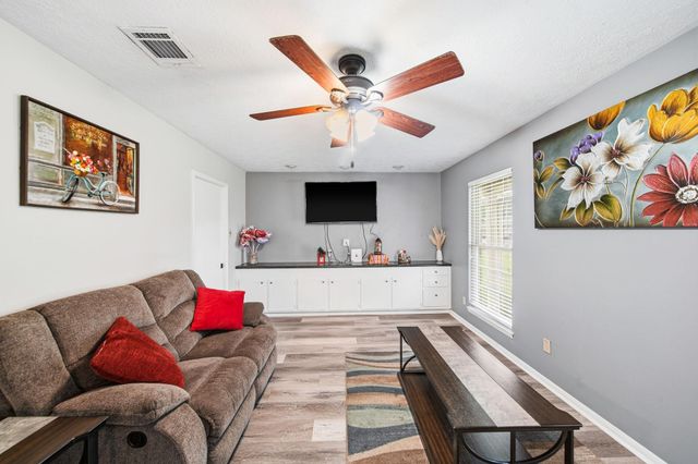 1305 Mcdonald Street, Deer Park, TX 77536