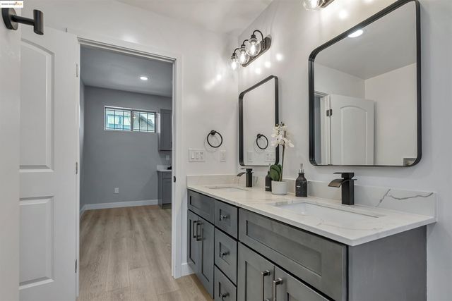 221 4th, Richmond, CA 94801