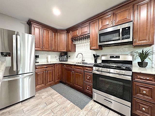 534 White Oak Road, Bolingbrook, IL 60440