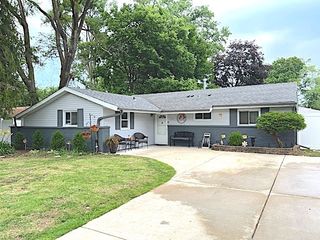 534 White Oak Road, Bolingbrook, IL 60440