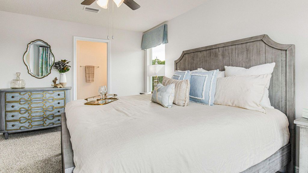Image 22 of property listing at 2358 Cliff Hollow Circle, Gulf Breeze, FL 32563