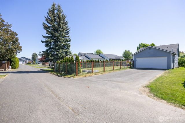 1225 Ash Street, Lynden, WA 98264