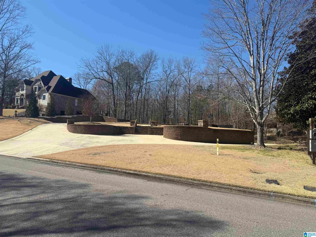 1053 GREYMOOR ROAD, Hoover, AL 35242