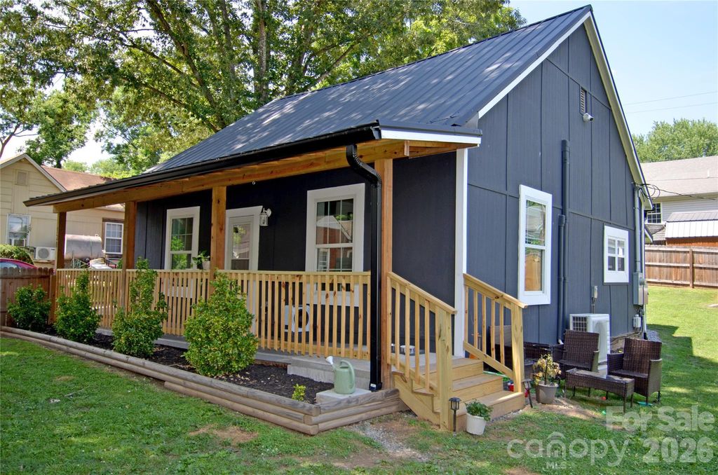 120 7th Street 20, Marion, NC 28752