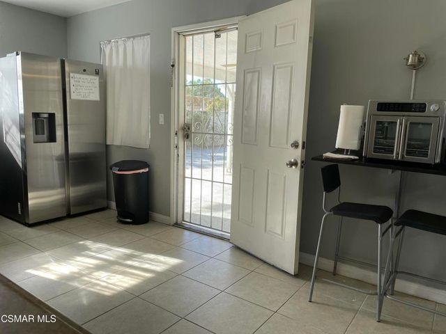 842 S Corta Drive, Santa Ana, CA 92704