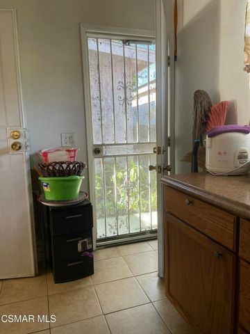 842 S Corta Drive, Santa Ana, CA 92704