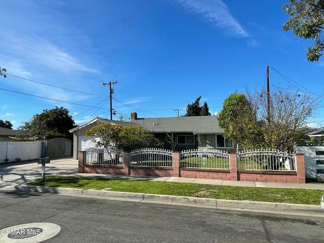 842 S Corta Drive, Santa Ana, CA 92704