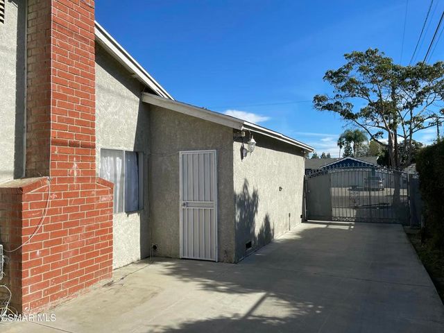 842 S Corta Drive, Santa Ana, CA 92704