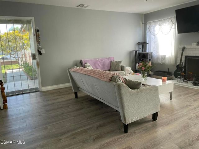 842 S Corta Drive, Santa Ana, CA 92704