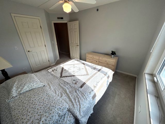 710 Creekside Drive 310, Mount Prospect, IL 60056