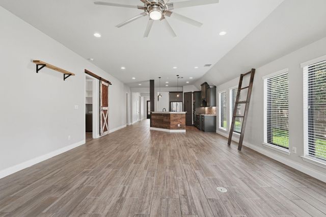 103 Boarsmen Court, Montgomery, TX 77316