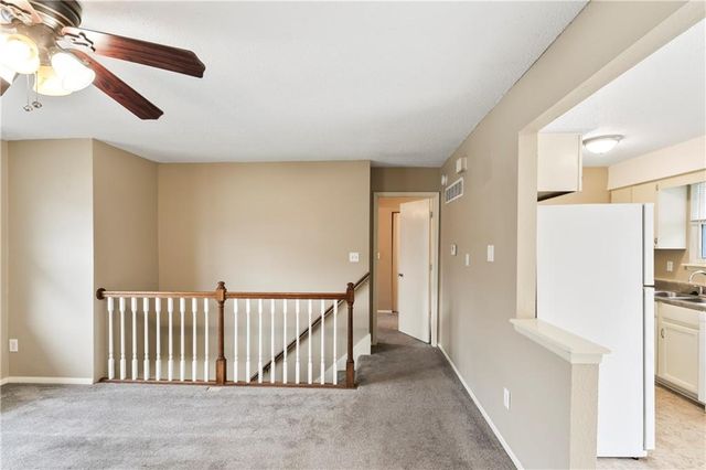 409 NE Westwind Drive, Lee's Summit, MO 64086