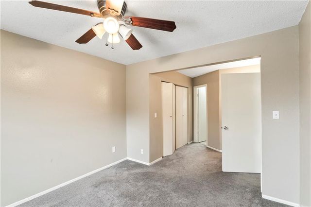 409 NE Westwind Drive, Lee's Summit, MO 64086