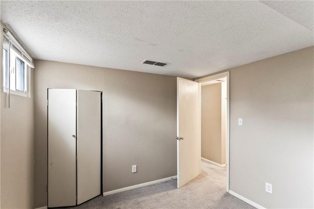 409 NE Westwind Drive, Lee's Summit, MO 64086