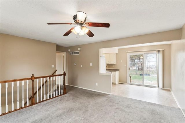 409 NE Westwind Drive, Lee's Summit, MO 64086