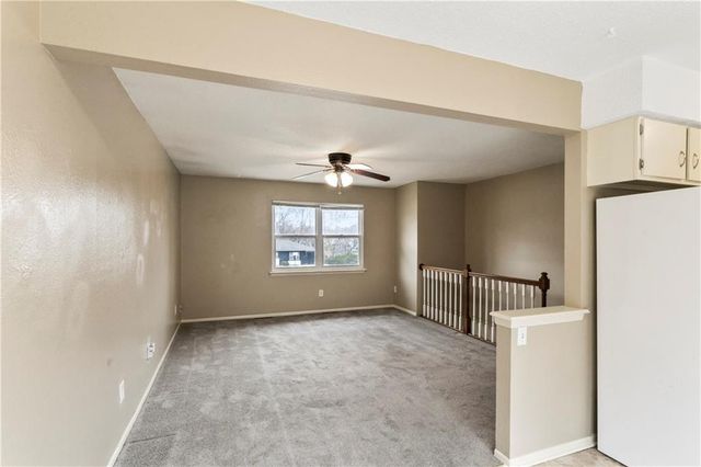 409 NE Westwind Drive, Lee's Summit, MO 64086