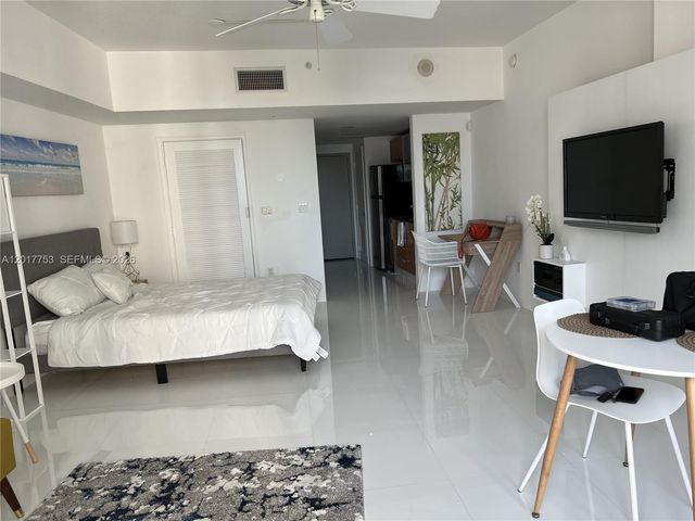 1750 N Bayshore Dr 1212, Miami, FL 33132