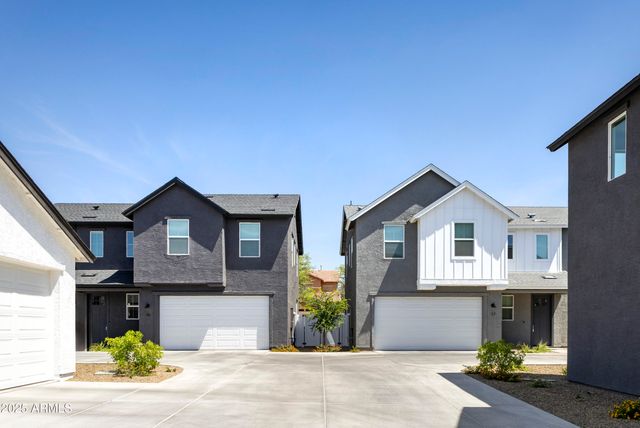 9117 N 181st Avenue 100, Waddell, AZ 85355