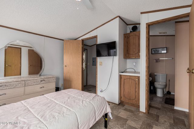 301 S SIGNAL BUTTE Road 216, Apache Junction, AZ 85120