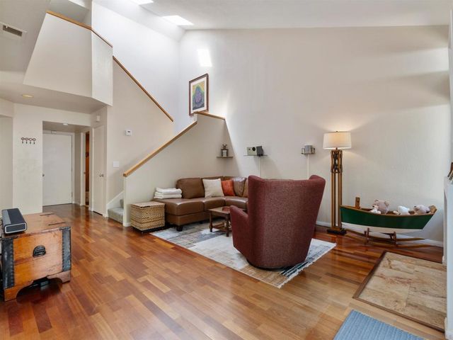 6358 Caminito Del Cervato, San Diego, CA 92111