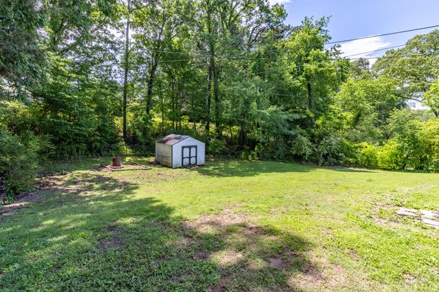 2524 Lyons Lane, Soddy Daisy, TN 37379