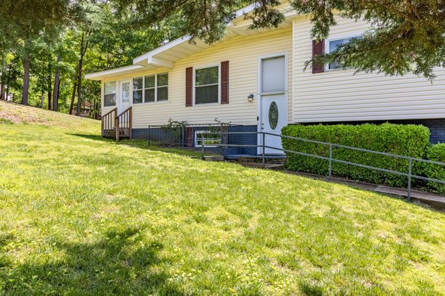 2524 Lyons Lane, Soddy Daisy, TN 37379